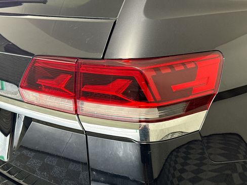 Used 2021 Volkswagen Atlas SEL FWD image 34