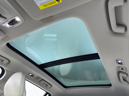 Used 2020 Volvo XC90 T6 Momentum image 11