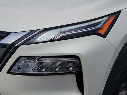 Used 2021 Nissan Rogue Platinum AWD/4WD image 10