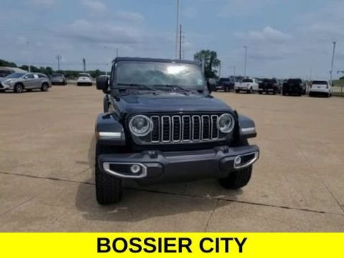 Used 2024 Jeep Wrangler Unlimited Sahara w/ Safety Group AWD/4WD image 3