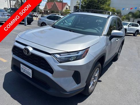 Used 2022 Toyota RAV4 XLE w/ Convenience Package AWD/4WD image 10