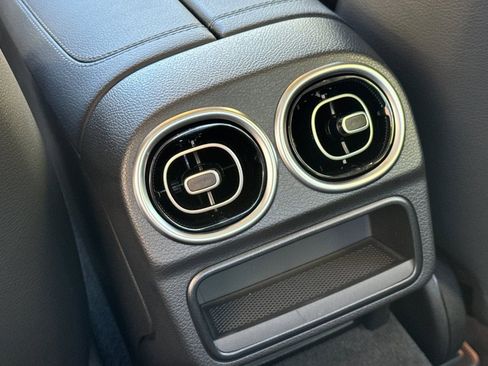 Certified 2025 Mercedes-Benz C 300 4MATIC Sedan image 32