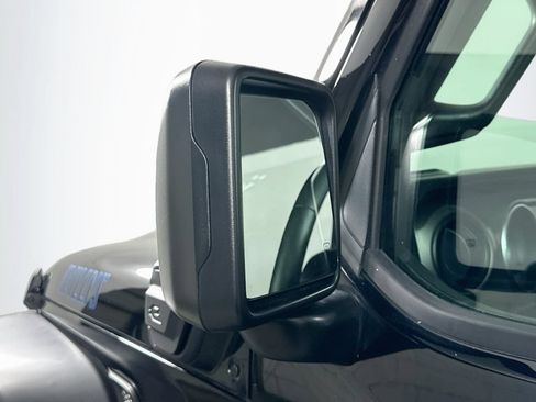 Used 2023 Jeep Wrangler Unlimited AWD/4WD image 34