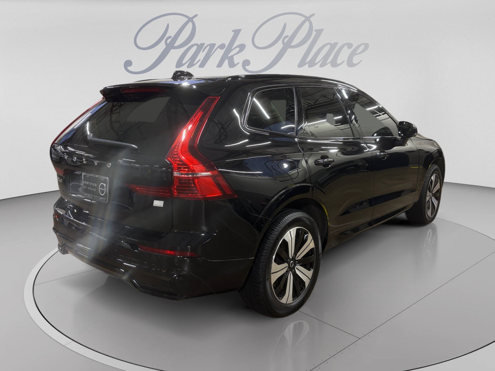 Used 2024 Volvo XC60 T8 Core AWD/4WD image 6