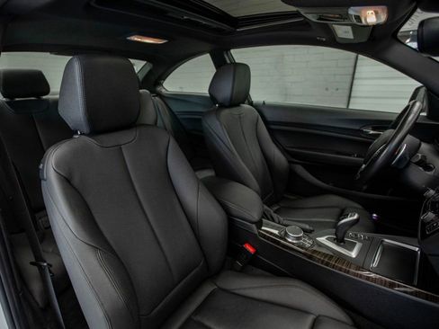 Used 2020 BMW 230i Coupe w/ Premium Package RWD image 26