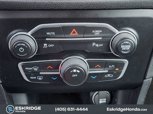 Used 2023 Dodge Charger SXT w/ Cold Weather Package RWD image 19