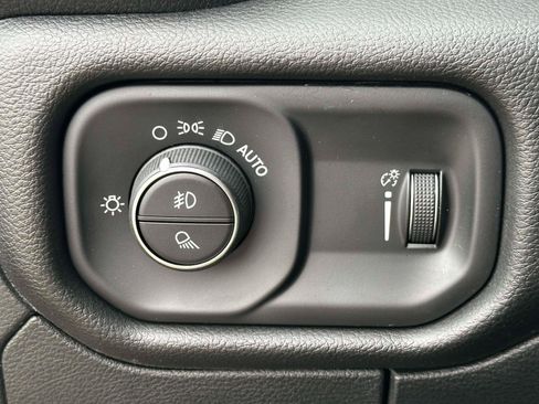 Used 2023 RAM 1500 Big Horn image 19