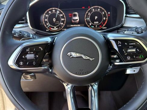 New 2025 Jaguar F-PACE R-Dynamic S image 26