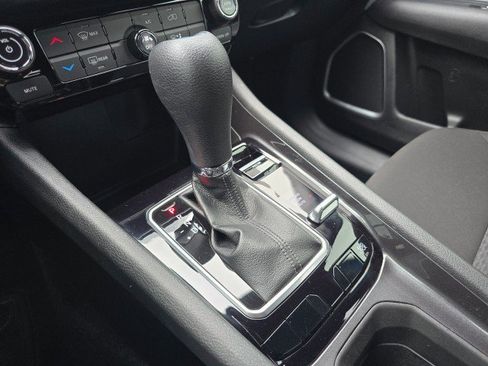 Used 2025 Jeep Compass Sport image 32