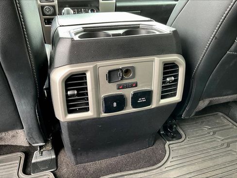 Used 2020 Ford F150 Lariat w/ Equipment Group 502A Luxury AWD/4WD image 11