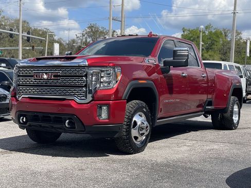 Used 2022 GMC Sierra 3500 Denali w/ Denali Ultimate Package image 11