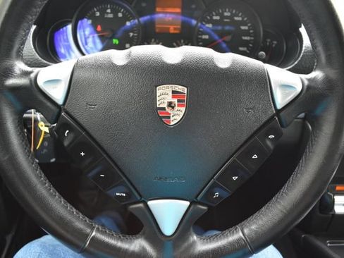 Used 2010 Porsche Cayenne AWD/4WD image 25