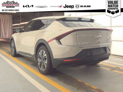 Used 2024 Kia EV6 Light AWD/4WD image 10