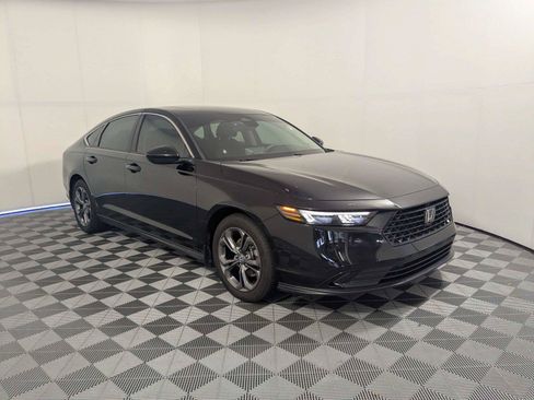 Used 2023 Honda Accord EX image 4
