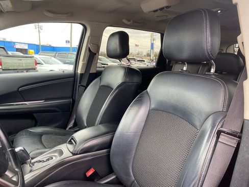 Used 2019 Dodge Journey Crossroad image 10