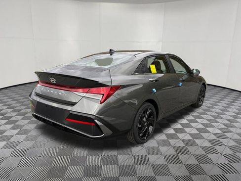 New 2026 Hyundai Elantra SEL Sport Premium FWD image 7