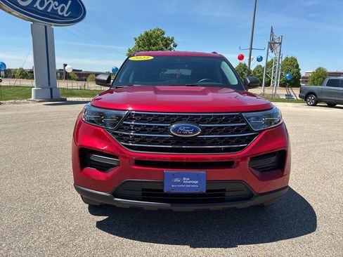 Certified 2023 Ford Explorer XLT w/ Class IV Trailer Tow Package AWD/4WD image 3