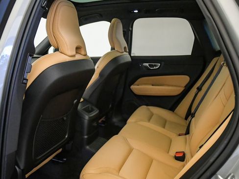 Certified 2024 Volvo XC60 T8 Ultimate w/ Protection Package Premier AWD/4WD image 19