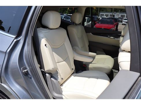 Used 2020 Cadillac XT6 Premium Luxury FWD image 15