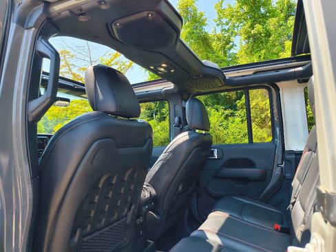Used 2020 Jeep Wrangler Unlimited Rubicon image 34