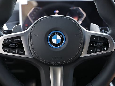 New 2026 BMW X5 xDrive50e w/ M Sport Package AWD/4WD image 31