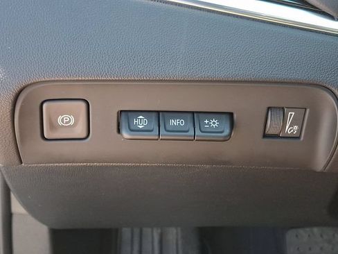Certified 2024 Buick Enclave Avenir w/ Avenir Technology Package FWD image 25