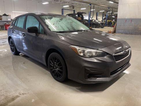 Used 2018 Subaru Impreza 2.0i image 2
