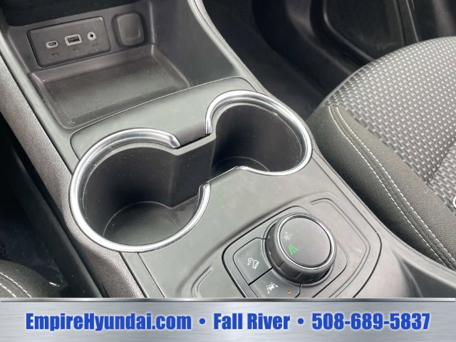 Used 2024 GMC Terrain SLE FWD image 25