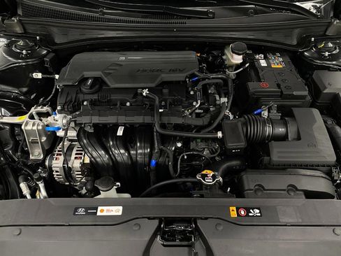 New 2026 Hyundai Elantra SE image 10