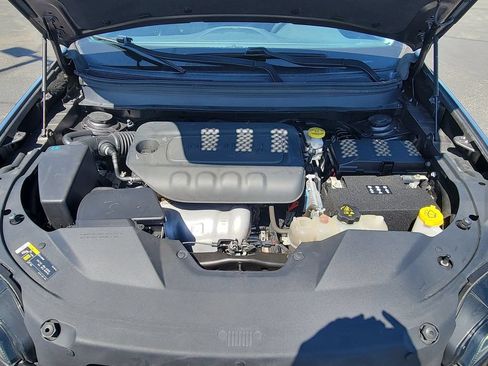 Used 2020 Jeep Cherokee Latitude Plus FWD image 28