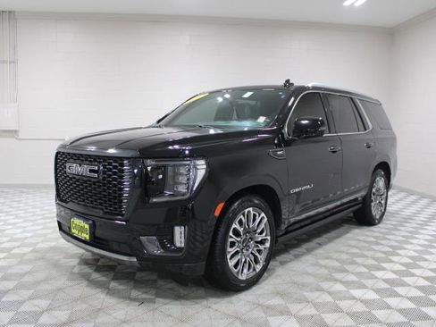 Used 2023 GMC Yukon Denali Ultimate image 8
