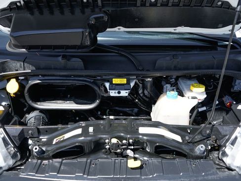 Used 2024 RAM ProMaster 2500 w/ Safety Group FWD image 15