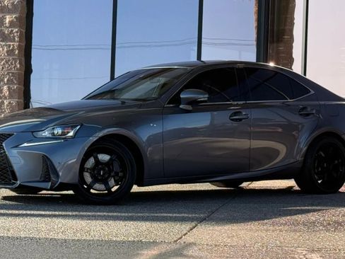Used 2020 Lexus IS 350 F Sport w/ F Sport Package image 3