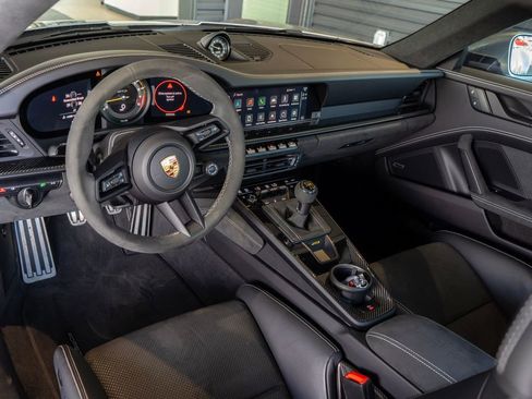 Used 2023 Porsche 911 GT3 RWD image 4