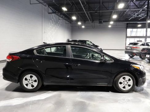 Used 2018 Kia Forte LX w/ LX Rear Camera Package FWD image 8