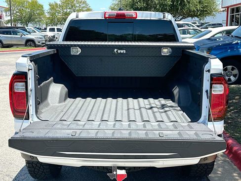 Used 2024 GMC Canyon AT4X AWD/4WD image 28