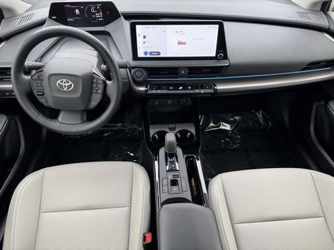 Certified 2024 Toyota Prius XLE image 10