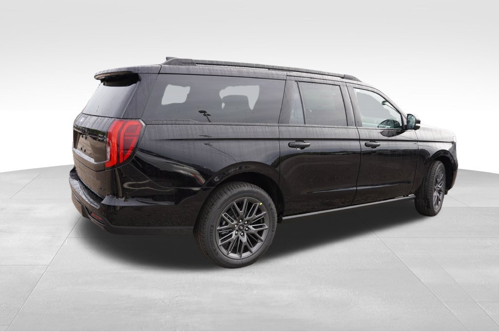 New 2027 Ford Expedition Max Platinum w/ Stealth Appearance Package AWD/4WD image 3