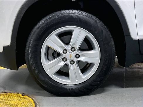 Used 2018 Chevrolet Trax LT w/ LT Convenience Package image 7