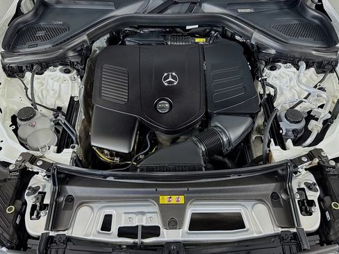 Certified 2025 Mercedes-Benz GLC 300 4MATIC image 12