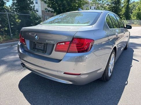 Used 2013 BMW 528i Sedan RWD image 13