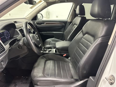 Used 2019 Volkswagen Atlas SEL Premium AWD/4WD image 16