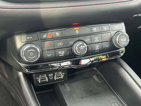 Used 2022 Dodge Durango R/T w/ Blacktop Package image 14