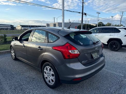 Used 2012 Ford Focus SE FWD image 7