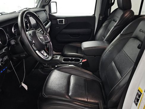 Used 2022 Jeep Wrangler Unlimited Sahara w/ Cold Weather Group AWD/4WD image 8