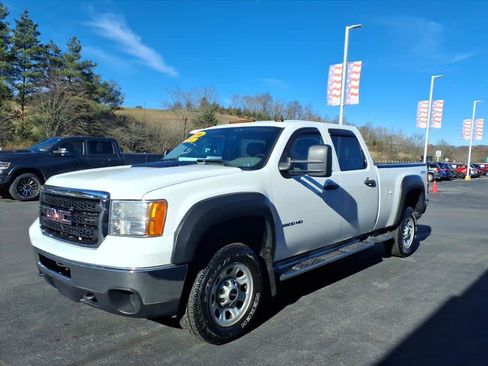 Used 2014 GMC Sierra 2500 W/T w/ Snow Plow Prep Package image 3