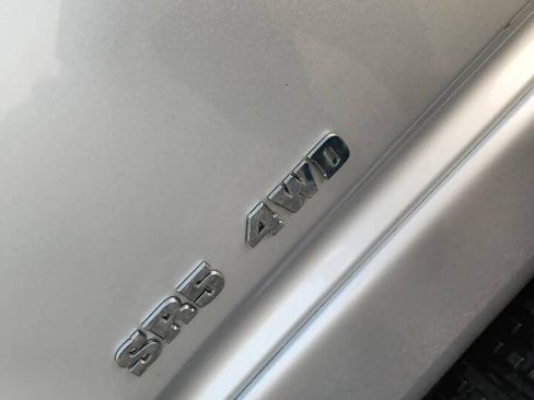 Used 2005 Toyota 4Runner SR5 AWD/4WD image 35