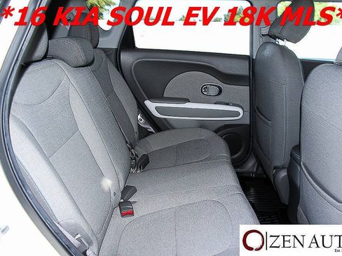 Used 2016 Kia Soul EV FWD image 28