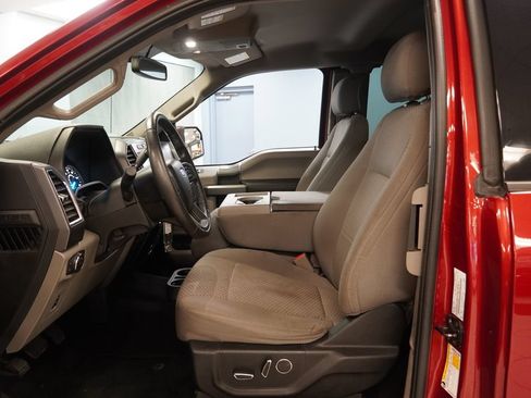 Used 2016 Ford F150 XLT w/ Equipment Group 302A Luxury AWD/4WD image 5