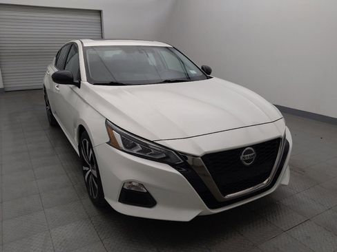 Used 2019 Nissan Altima 2.5 SR w/ SR Premium Package image 14